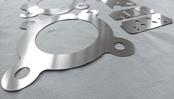 板金加工を用いたシム加工事例